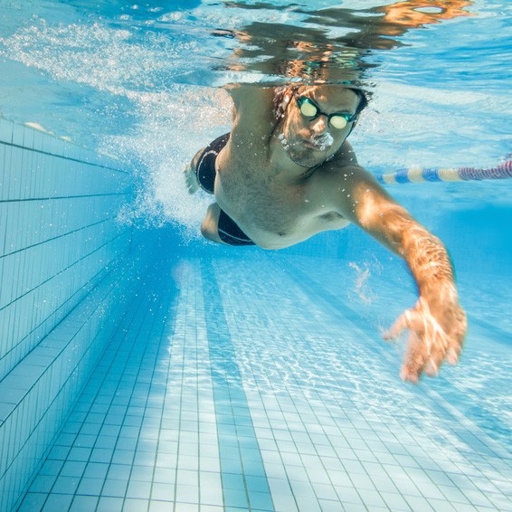 Schwimmen Lernen: Unterschätzter Lebensretter | POOLSANA - Der Pool ...